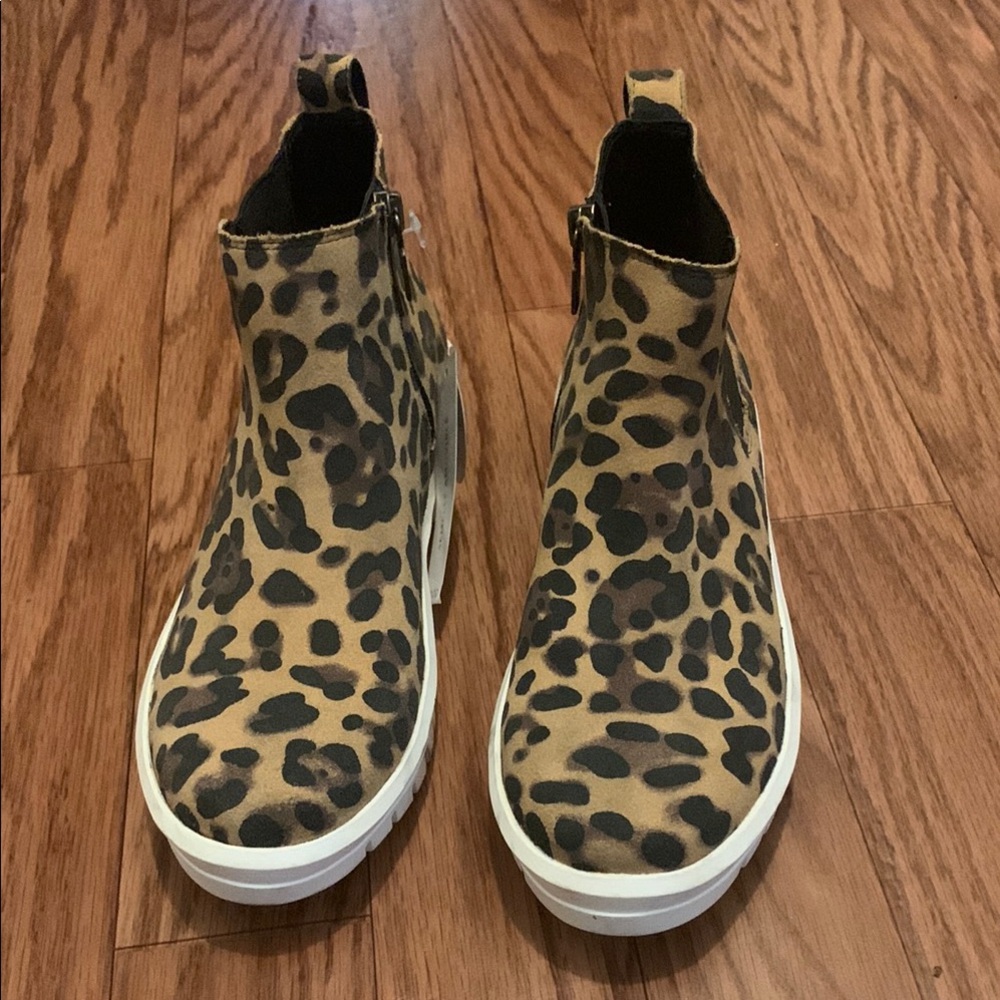 Blondo Animal Print Waterproof Boots - Picture 3 of 8